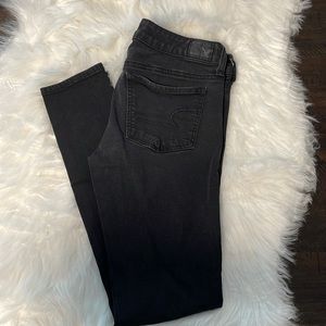 Women’s American Eagle Super Stretch Jeggings - black - size 4